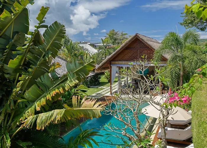 Pantai - A Heaven Of Serenity In The Heart Of Bingin * 乌鲁瓦图